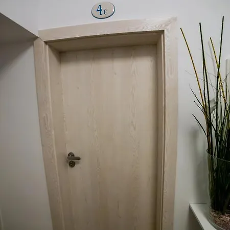 Downtown Mediterranean Design Flat * Bukurešť